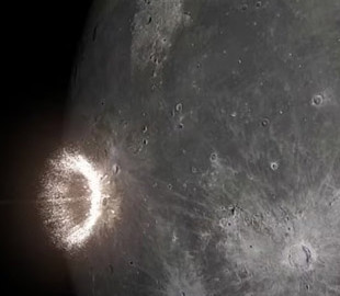 В день 2700 кг метеоритов. Симуляция показала, как космические камни бомбардируют Луну