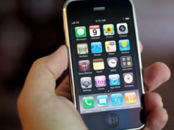 Как в iPhone появилось стеклянное покрытие экрана