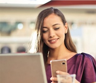 Исследование: женщины на 79% охотнее мужчин делают встроенные покупки