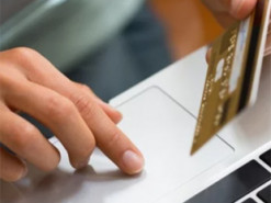 Хотіла отримати грошову допомогу: інтернет-аферист видурив у жінки 126 тисяч гривень