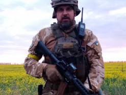 "Барвисте поле, яке насправді "сіре": озброєний Сенцов показав фото на тлі неба та ріпака