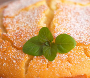 Лимонний пиріг за копійки: просто змішайте все виделкою