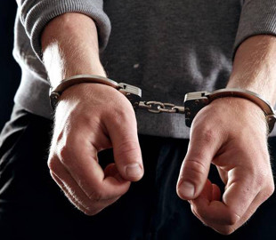 У Києві поліція припинила роботу інтернет-магазину з продажу наркотиків