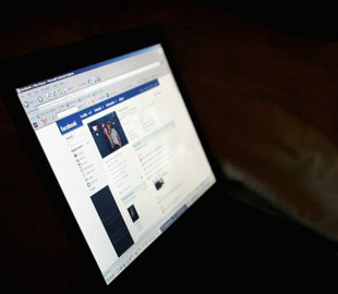 Facebook и Instagram будет самостоятельно модерировать контент о войне в Украине