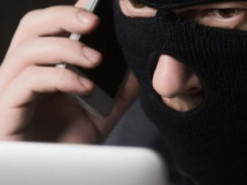 Інтернет-шахраї ошукали жінку на 72 тисячі гривень