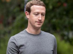 Акционеры оставили Цукерберга на посту главы Facebook