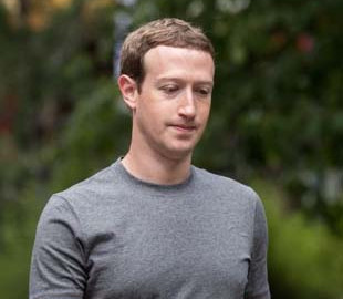 Акционеры оставили Цукерберга на посту главы Facebook
