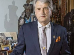 Ющенко про сім'ю: дочка у теробороні, а син подарував п'ятого онука