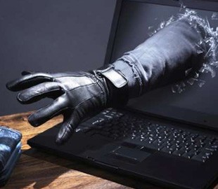 Інтернет-шахраї ошукали жінку на 11000 грн