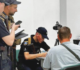 Заплатив 70 тисяч за фейкові права: як чоловік став жертвою шахрайської схеми з «цифровим МВС»