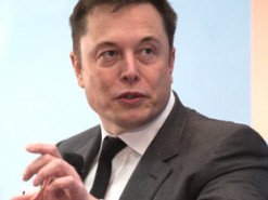 Илон Маск показал ироничный мем об НЛО