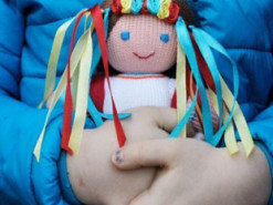 На російському сайті з усиновлення знайшли викрадених українських дітей, - FT