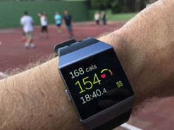 Google купила производителя смарт-браслетов Fitbit