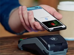 Банки предупреждают о возможном отключении Apple Pay и Google Pay в Украине