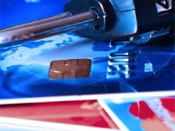 В Україні викрили групу шахраїв, які крали дані з мобільних телефонів і оформляли кредити