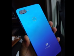 Градиентная задняя панель Xiaomi Mi 8 Lite на самом деле является прозрачной