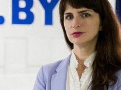 Білорусь: журналістку Tut.by звільнили після 6 місяців ув'язнення