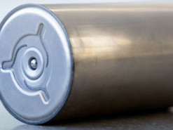 Пока Tesla получает лишь малую часть батарей на вторичную переработку от клиентских машин