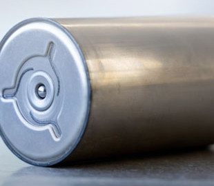 Пока Tesla получает лишь малую часть батарей на вторичную переработку от клиентских машин