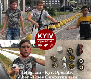 В Киеве поймали тиктокеров, которые скручивают колпачки с колес авто