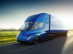 Tesla получила самый большой заказ на электрогрузовики