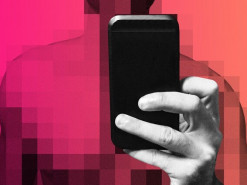 Британців можуть змусити робити селфі перед переглядом порнографії