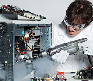 В Днепре компьютерные «мастера» развели мужчину на 15 тыс. грн