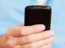 Українці відмовляються від смартфонів: названо 3 переваги кнопкових телефонів