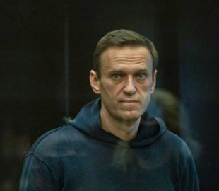 Алексея Навального этапировали из колонии в Покрове