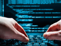 Хакеры взломали аккаунты в Twitter Мэрайи Кэри и Адама Сэндлера