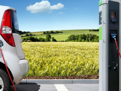 Украинцы и дальше могут на льготных условиях растаможивать авто для фронта и электромобили – Шмигаль