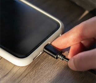 Телефон розряджається сам по собі — яка функція винна у всьому