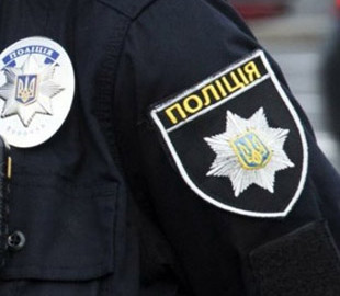 У Красилові викрили шахрайку, яка працювала за схемою “дайте подзвонити”