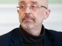 Резніков розповів про ситуацію із забезпеченням ЗСУ зимовим одягом