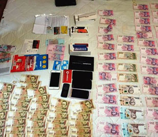 Правоохранители задержали группу аферистов, которые сняли со счетов своих жертв миллион гривен