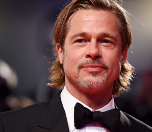 «Я покажу это в Tinder»: Брэд Питт рассказал о профиле на сайте знакомств