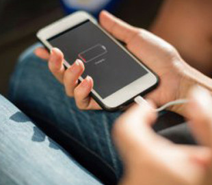 Як дізнатися, що батарея смартфона "віджила" своє та її слід замінити