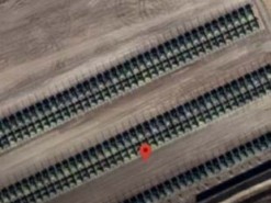 Супутникові знімки Google Earth біля українського кордону зафіксували сотні російських танків
