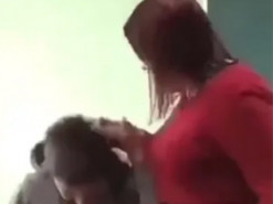 Учительница била по голове шестиклассника во Львовской области. Видео попало в соцсети – разгорелся скандал