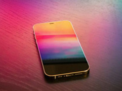 Без вирізів і камер на поверхні: Apple готує iPhone із суцільним екраном