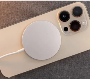 У iPhone з’явиться зворотна бездротова зарядка