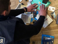 Хакер зламував сторінки у соцмережах і вимагав гроші за відновлення