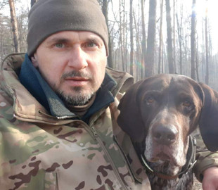 "Позивний Паркер": Олег Сенцов показав тепле фото з передової з новим бійцем підрозділу