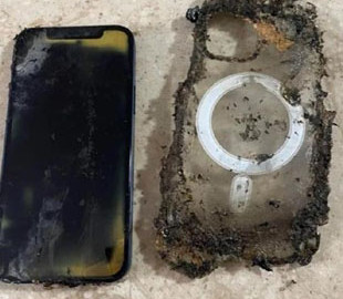 iPhone потрапив у вогонь, але йому вдалося вижити