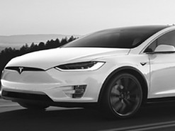 В электромобилях Tesla нашли опасный дефект