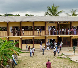 У Габоні заборонили доступ до соцмереж