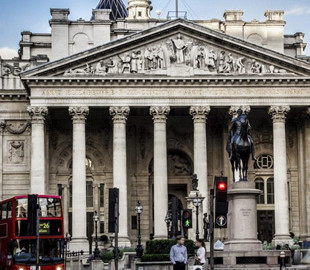 Банк Англии заговорил о возможном выпуске национальной цифровой валюты