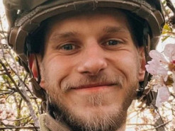 «Живий — це найголовніше». Захисник Маріуполя Орест та автор популярних фото з Азовсталі вийшов на зв’язок із рідними