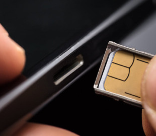 У Мінцифри пояснили, що робити, якщо окупанти забрали телефон та SIM-карту