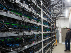 Споживання енергії в центрах обробки даних Google подвоїлося за 4 роки